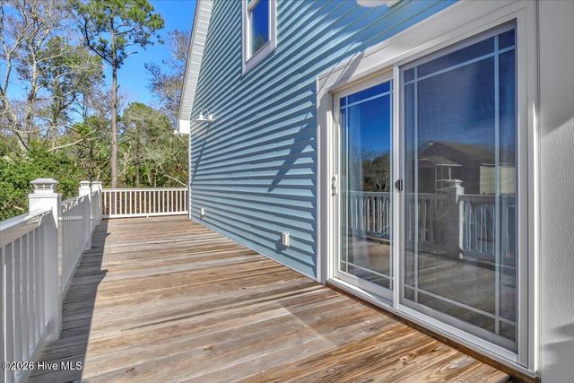 129 N Middleton Avenue, Oak Island, NC 28465