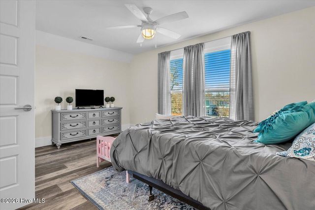 129 N Middleton Avenue, Oak Island, NC 28465