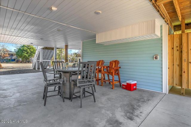 129 N Middleton Avenue, Oak Island, NC 28465