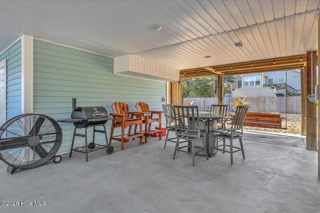 129 N Middleton Avenue, Oak Island, NC 28465