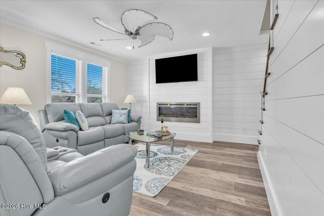 129 N Middleton Avenue, Oak Island, NC 28465