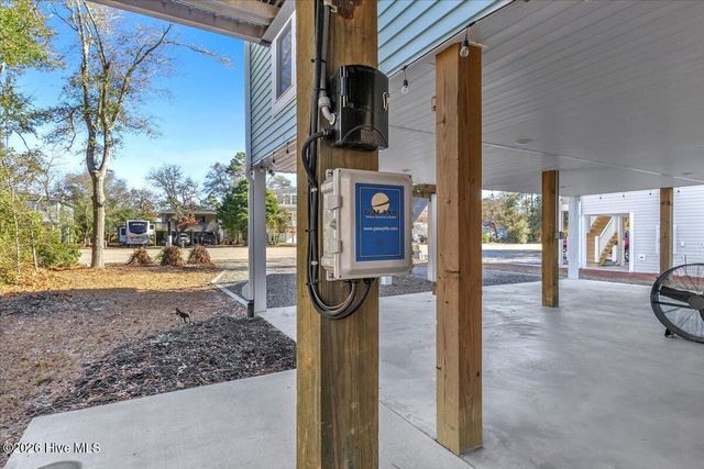 129 N Middleton Avenue, Oak Island, NC 28465