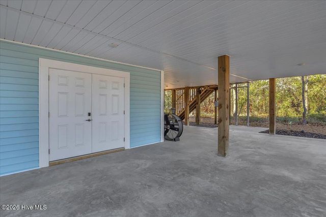 129 N Middleton Avenue, Oak Island, NC 28465