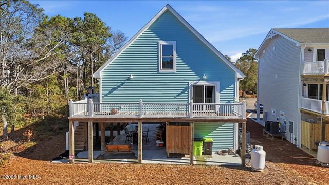 129 N Middleton Avenue, Oak Island, NC 28465