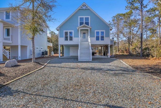 129 N Middleton Avenue, Oak Island, NC 28465