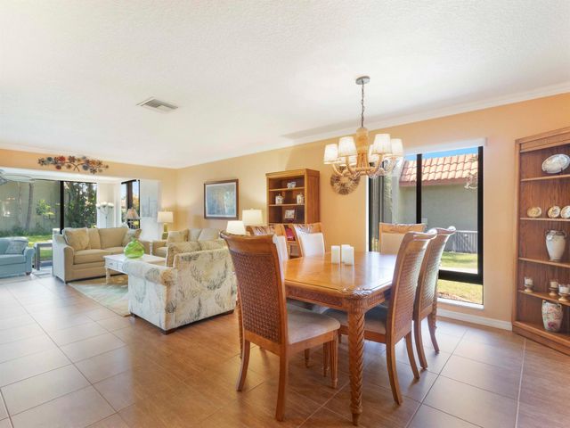 177 SE 7th Street, Deerfield Beach, FL 33441