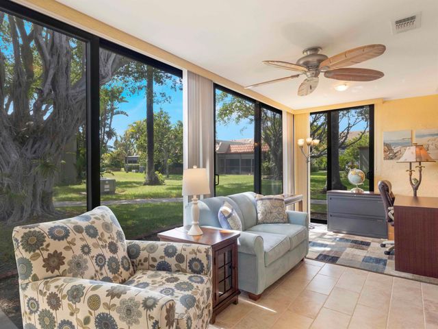 177 SE 7th Street, Deerfield Beach, FL 33441