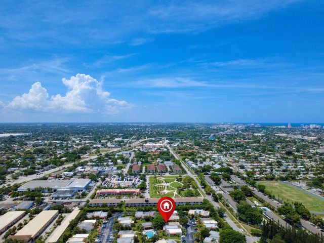 177 SE 7th Street, Deerfield Beach, FL 33441