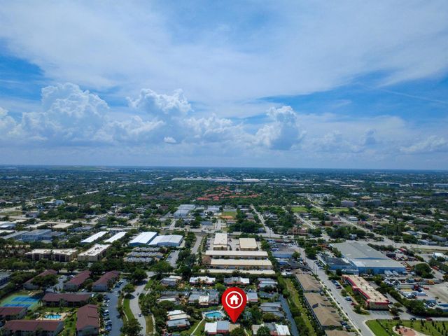 177 SE 7th Street, Deerfield Beach, FL 33441