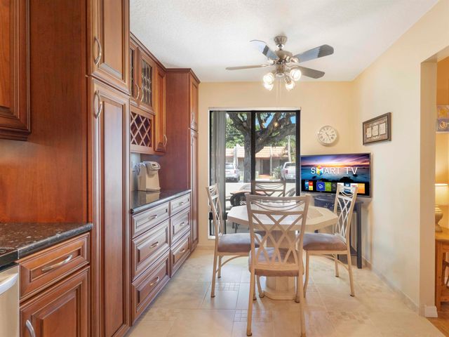 177 SE 7th Street, Deerfield Beach, FL 33441