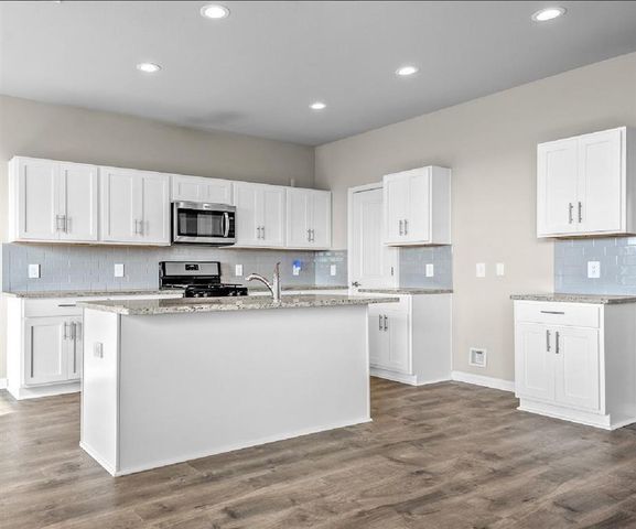 8121 Kinslee Lane, Iowa, LA 70647