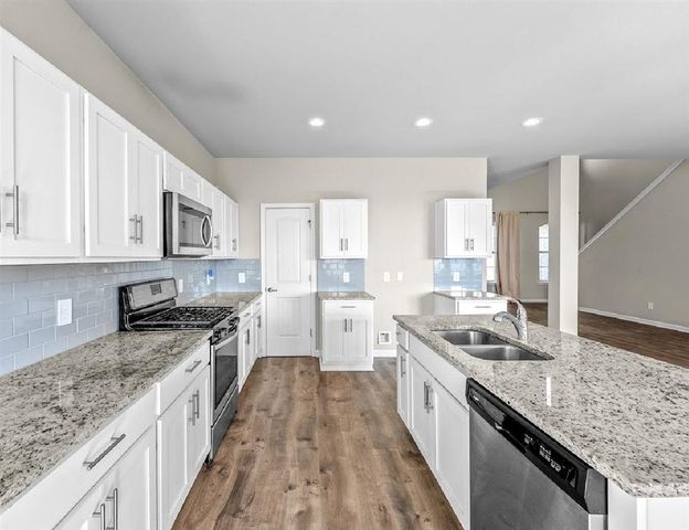 8121 Kinslee Lane, Iowa, LA 70647