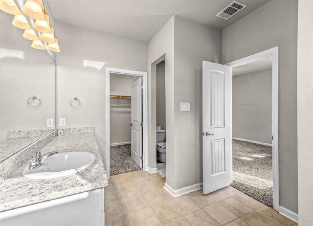 8121 Kinslee Lane, Iowa, LA 70647