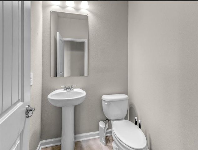 8121 Kinslee Lane, Iowa, LA 70647