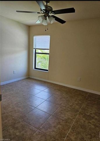 1630 SW 33rd TER, Cape Coral, FL 33914