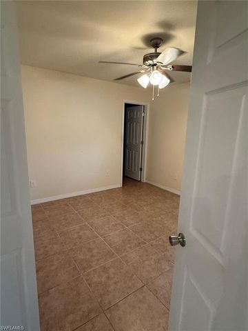 1630 SW 33rd TER, Cape Coral, FL 33914