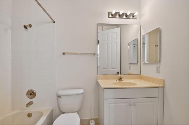 6068 Pond Bluff Court, Lake Worth, FL 33467