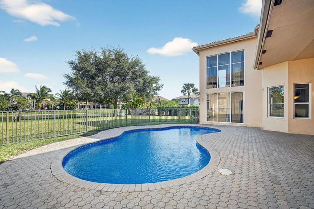 6068 Pond Bluff Court, Lake Worth, FL 33467