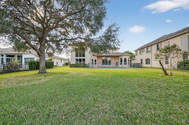 6068 Pond Bluff Court, Lake Worth, FL 33467