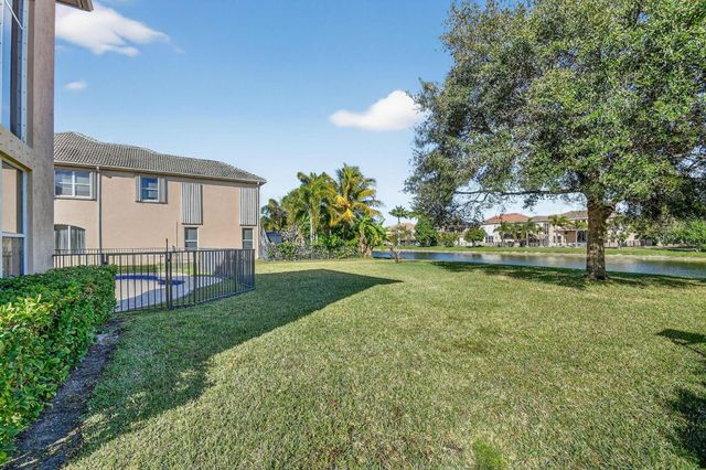 6068 Pond Bluff Court, Lake Worth, FL 33467
