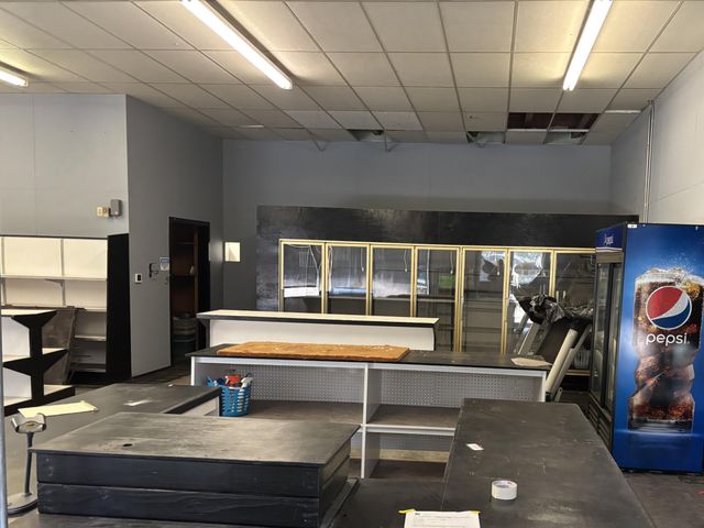 17 Maple Drive, Weott, CA 95571