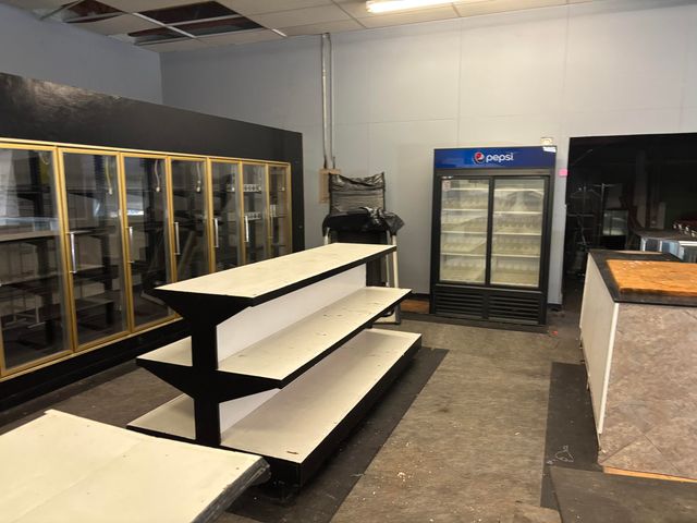 17 Maple Drive, Weott, CA 95571