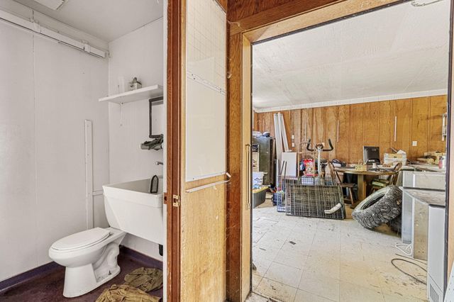 17 Maple Drive, Weott, CA 95571