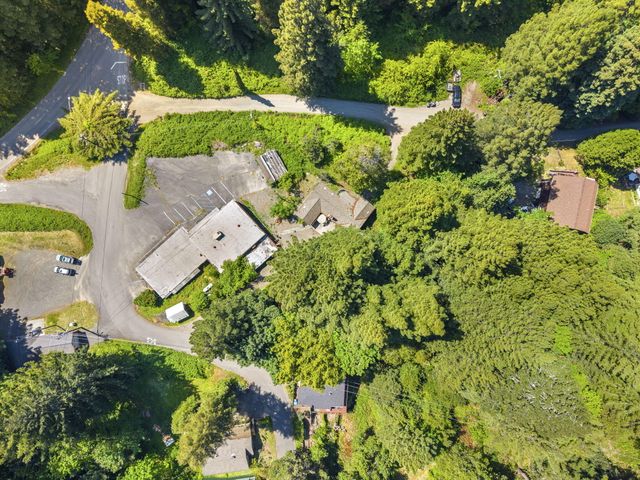 17 Maple Drive, Weott, CA 95571