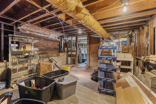 17 Maple Drive, Weott, CA 95571