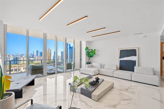 300 Sunny Isles Blvd 4-TS-03, Sunny Isles Beach, FL 33160