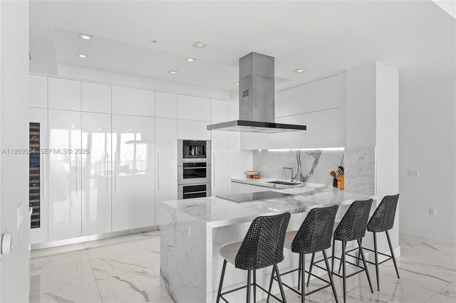 300 Sunny Isles Blvd 4-TS-03, Sunny Isles Beach, FL 33160