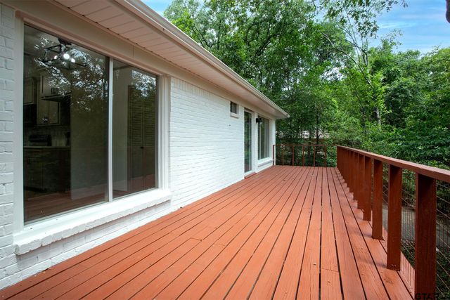 431 Lone Star Ln, Hideaway, TX 75771