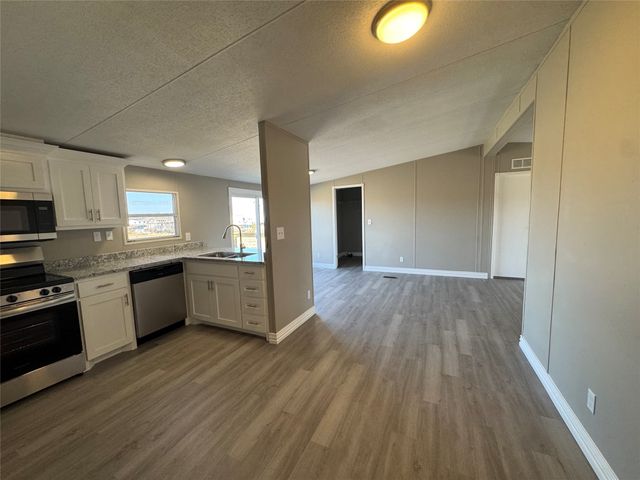 5809 Black Springs Lane, Joshua, TX 76058