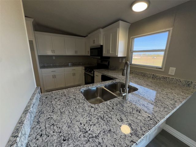 5809 Black Springs Lane, Joshua, TX 76058