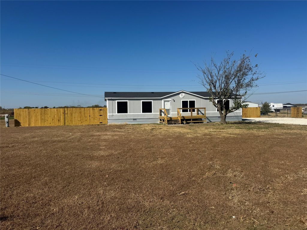 5809 Black Springs Lane, Joshua, TX 76058