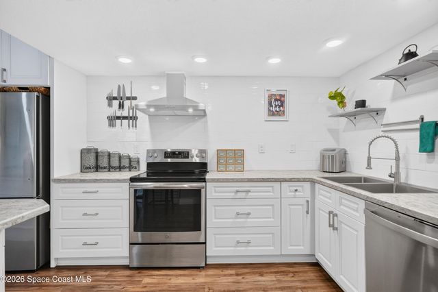 1649 Sunny Brook Lane NE B101, Palm Bay, FL 32905