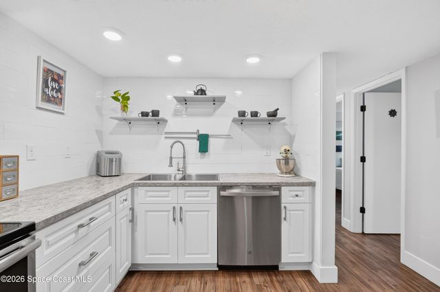 1649 Sunny Brook Lane NE B101, Palm Bay, FL 32905
