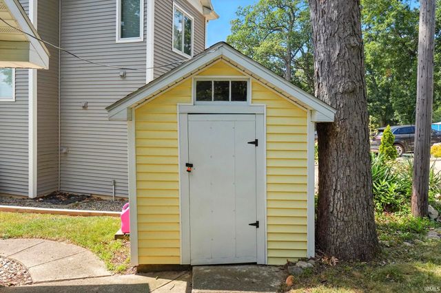 6955 WN Lake Gage Drive, Angola, IN 46703