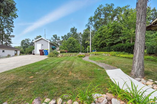 6955 WN Lake Gage Drive, Angola, IN 46703