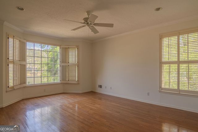 2265 Castle Lake Drive, Tyrone, GA 30290