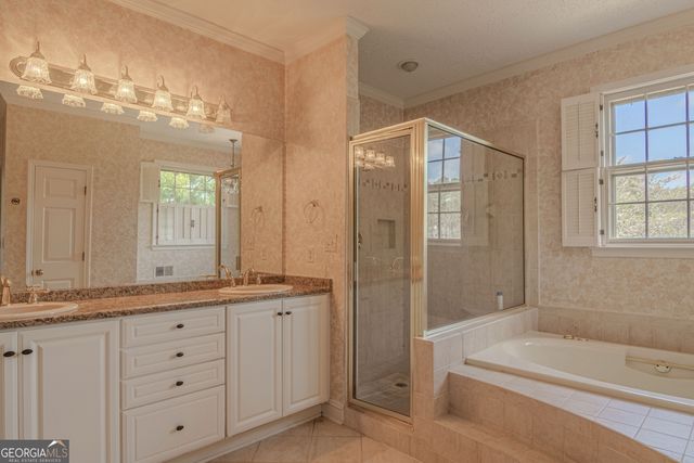 2265 Castle Lake Drive, Tyrone, GA 30290