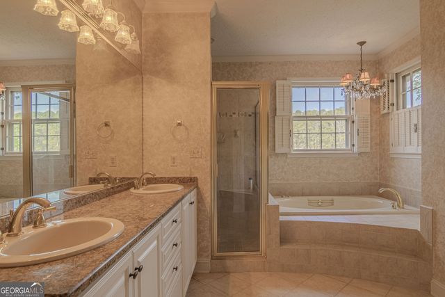 2265 Castle Lake Drive, Tyrone, GA 30290