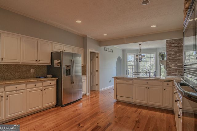 2265 Castle Lake Drive, Tyrone, GA 30290