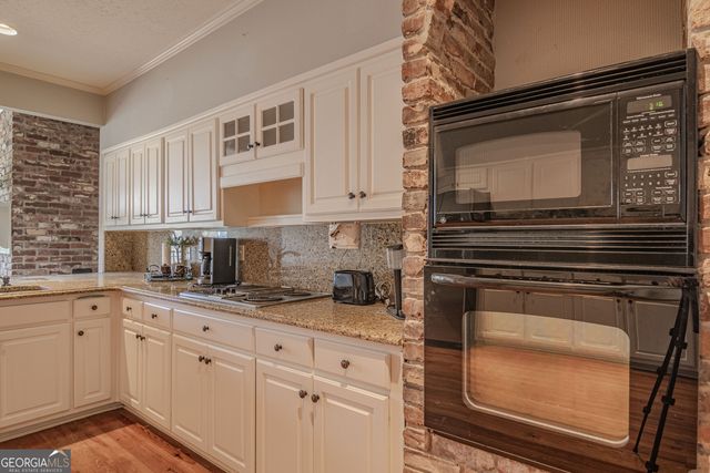 2265 Castle Lake Drive, Tyrone, GA 30290