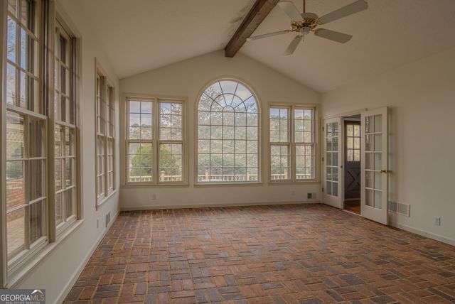 2265 Castle Lake Drive, Tyrone, GA 30290