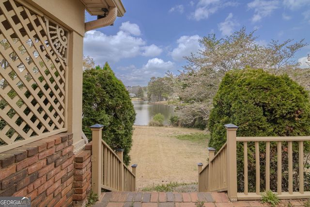 2265 Castle Lake Drive, Tyrone, GA 30290