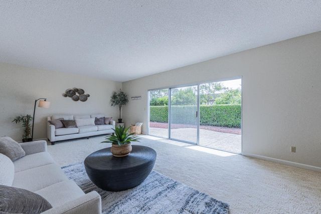 15084 Green Oak Place, Salinas, CA 93907