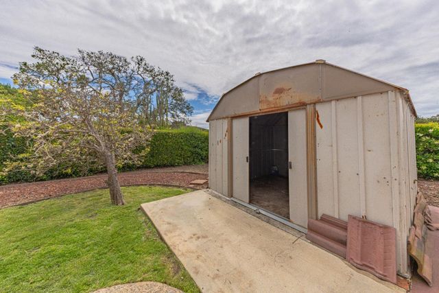 15084 Green Oak Place, Salinas, CA 93907