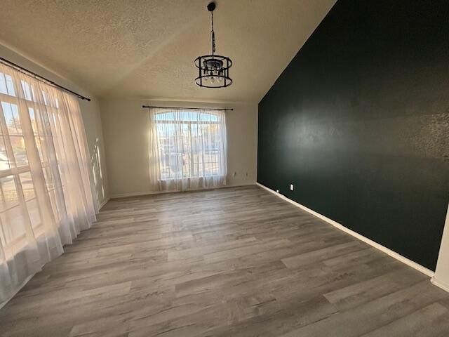 7608 Lakewood Avenue NW, Albuquerque, NM 87120