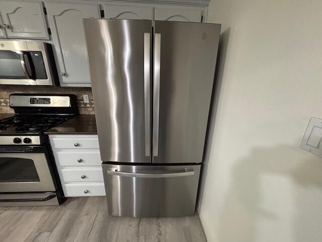 7608 Lakewood Avenue NW, Albuquerque, NM 87120